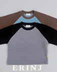 Little Foxx – Tail Stretch Raglan Tee