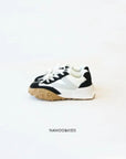 725 Sneakers
