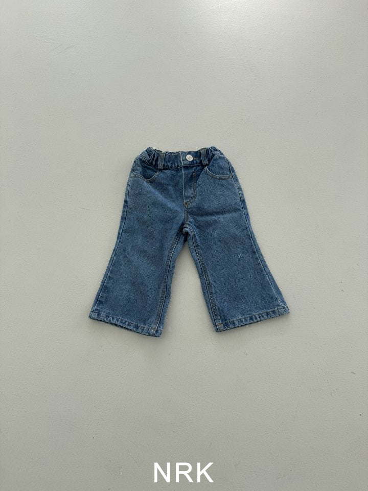 Loose Fit Bootcut Pants6_byLittleFox_jetztvorbestellen