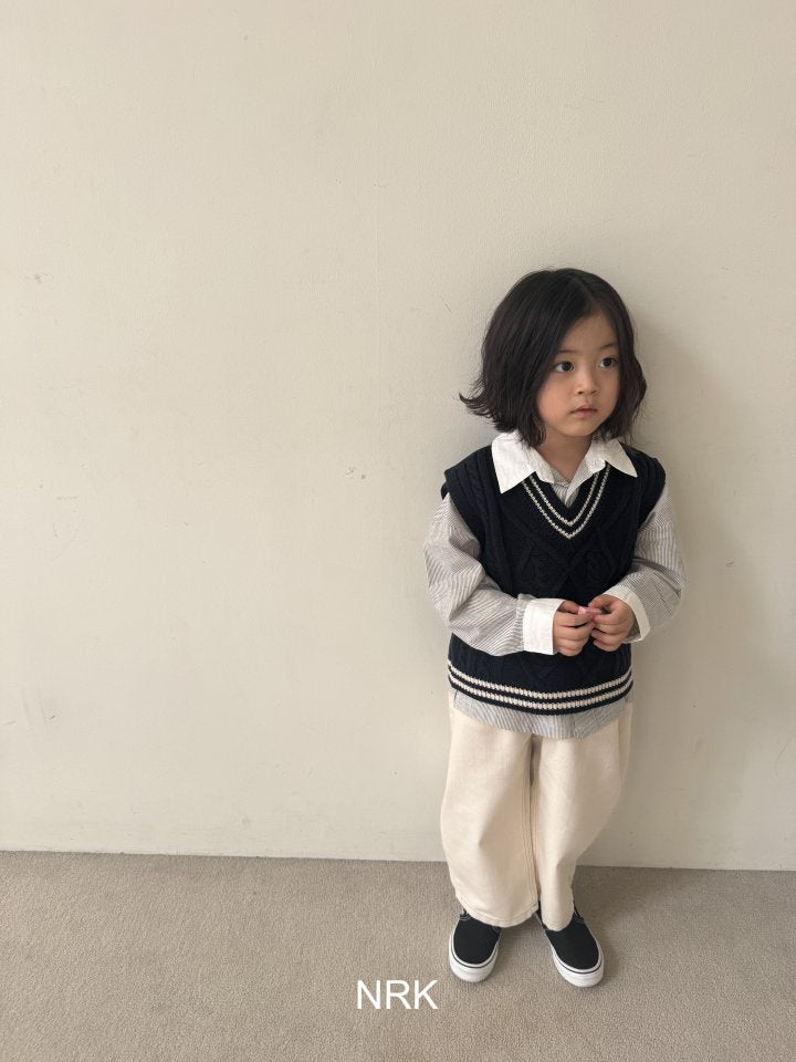 School Look Vest3_byLittleFox_jetztvorbestellen