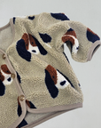Cozy Dog Jacket – Flauschige Wärme trifft verspieltes Design