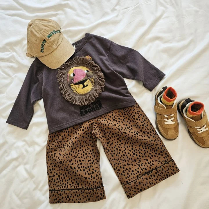 Lion Tee