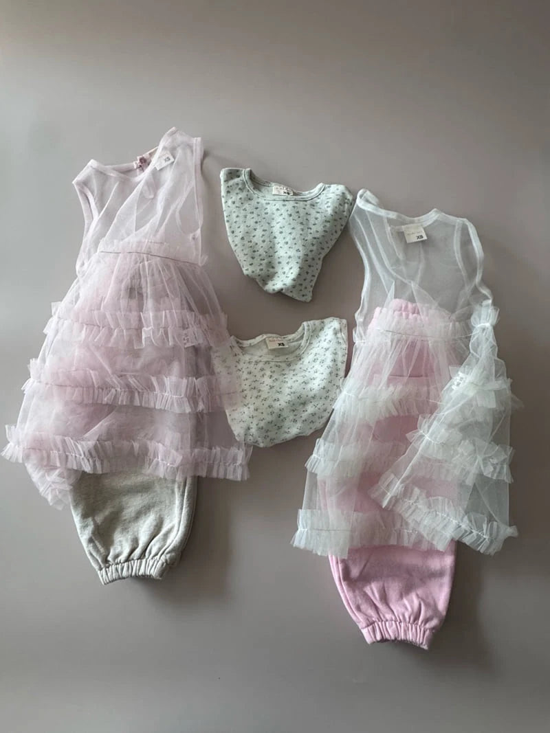 Eyelet Tee5_byLittleFox_jetztvorbestellen