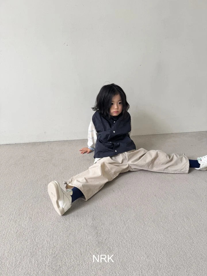 Dart Pants1_byLittleFox_jetztvorbestellen