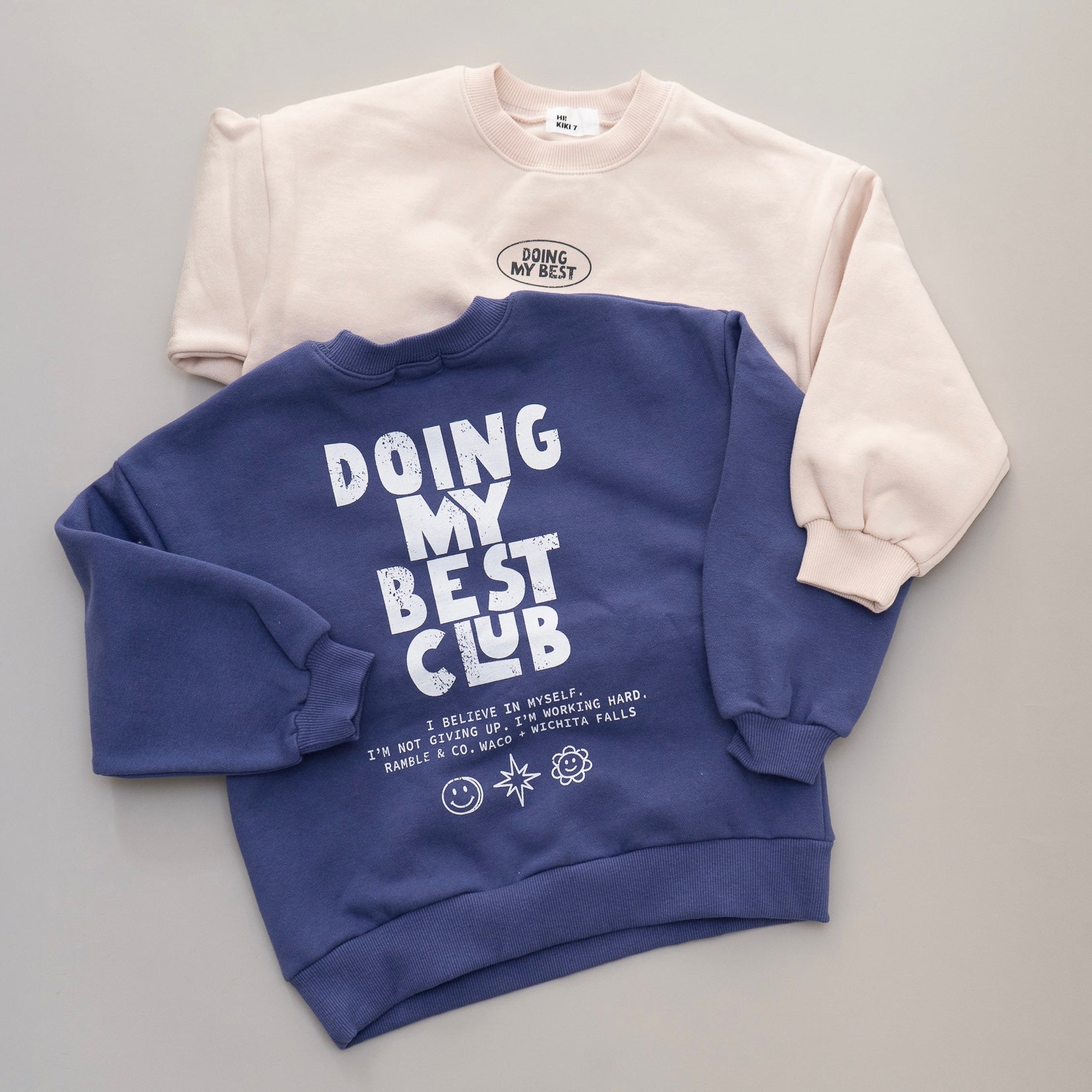 Doing My Best Club Sweatshirt – Lässiger Komfort mit Botschaft