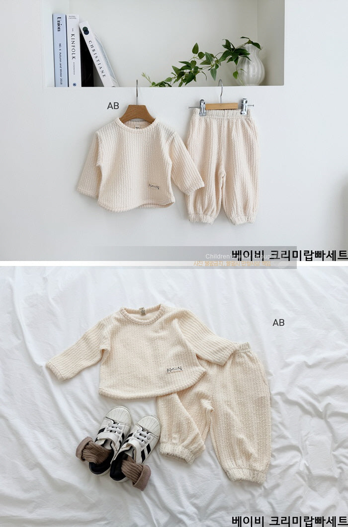 Little Foxx – Baby Creamy Binding Top &amp; Bottom Set