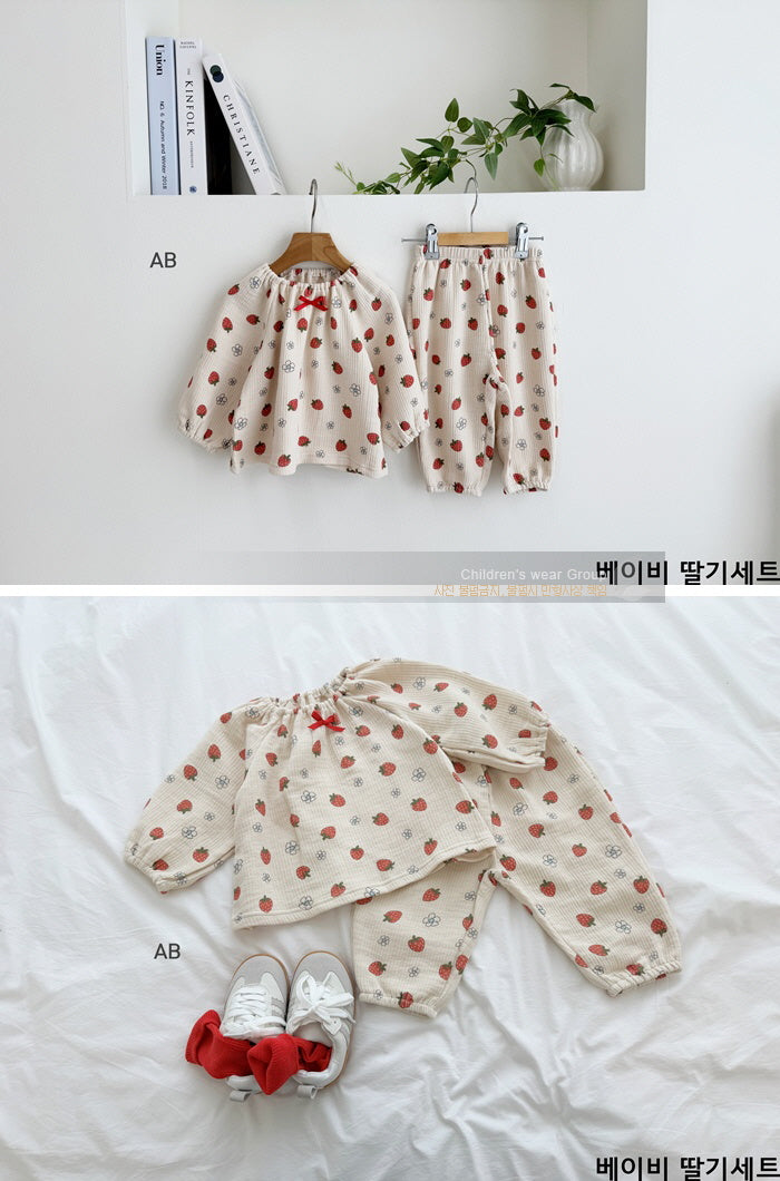 Little Foxx – Baby Strawberry Top &amp; Bottom Set