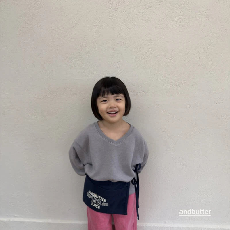 Little Foxx – Soft V-Neck Sweatshirt