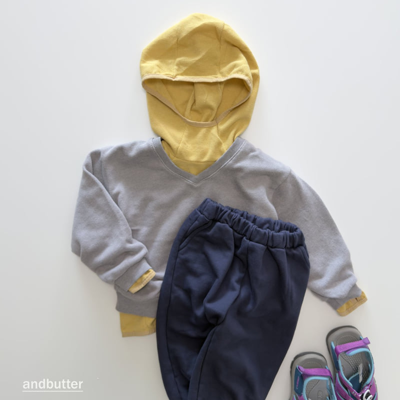 Little Foxx – Soft V-Neck Sweatshirt