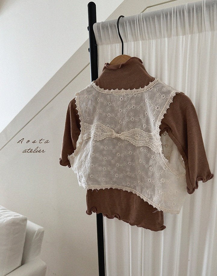 Little Foxx – Lace Open Vest