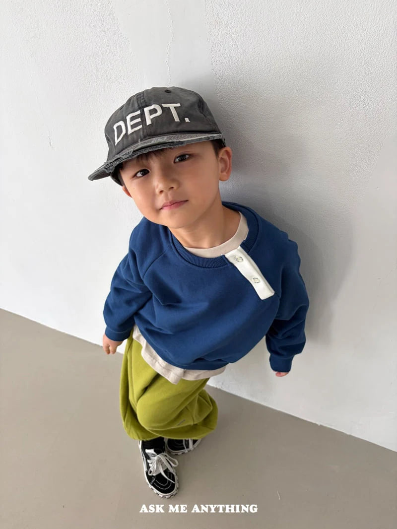 Little Foxx – Button Sweatshirt