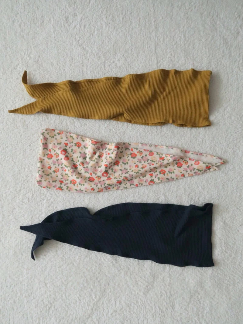 Little Foxx – Chestnut Scarf