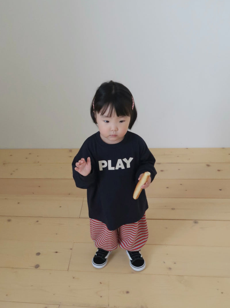 Little Foxx – Play Me Tee