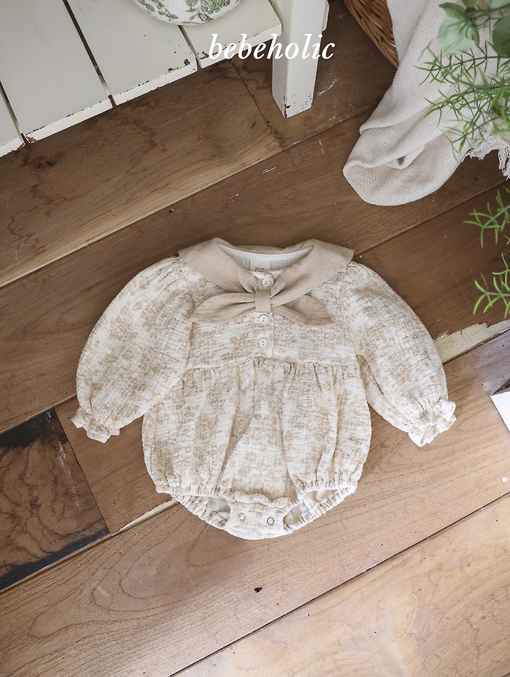 Little Foxx – Bri Cape Suit