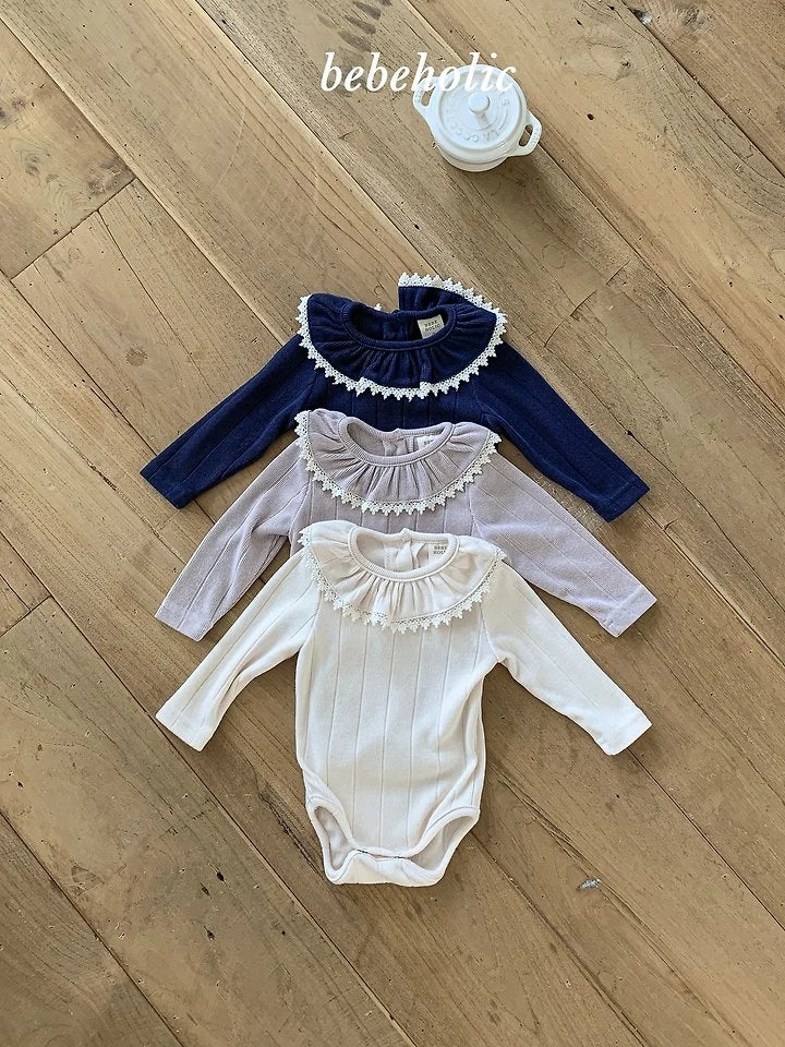 Little Foxx – Via Ruffle Suit