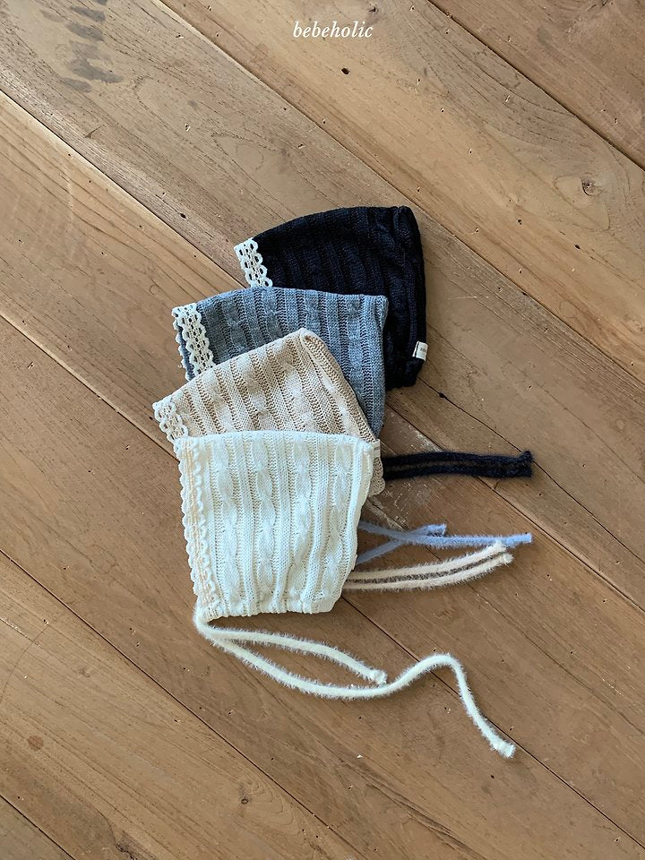 Little Foxx – Cable Knit Bonnet
