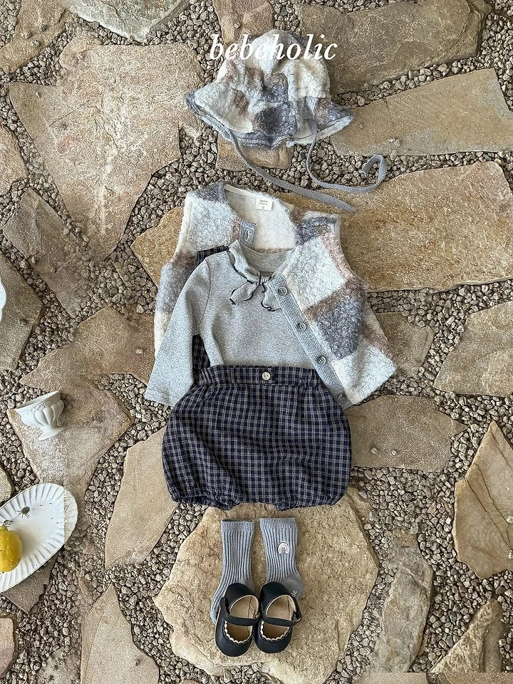 Little Foxx – Cuckoo Suspender Suit