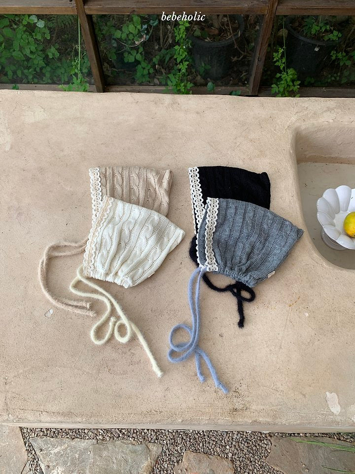 Little Foxx – Cable Knit Bonnet