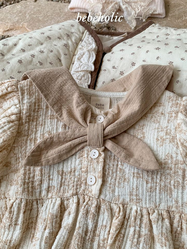 Little Foxx – Bri Cape Suit