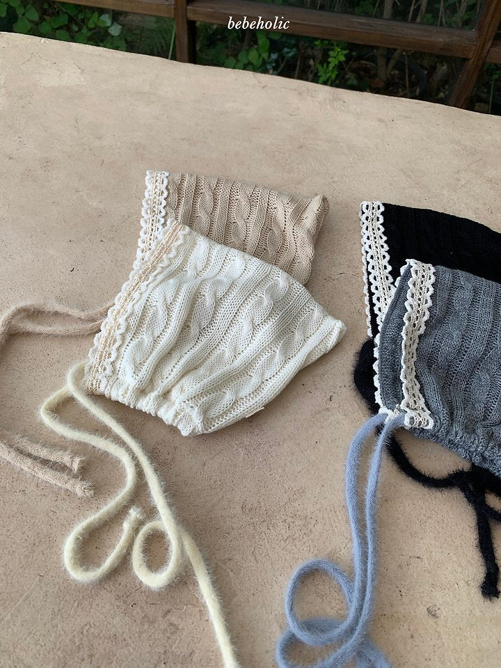 Little Foxx – Cable Knit Bonnet