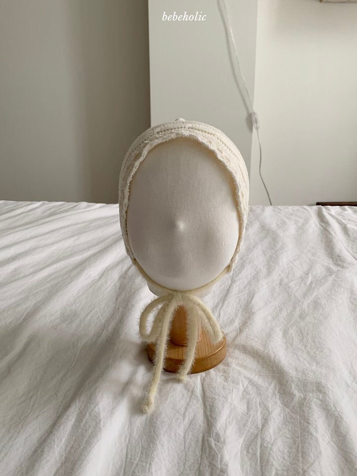 Little Foxx – Cable Knit Bonnet
