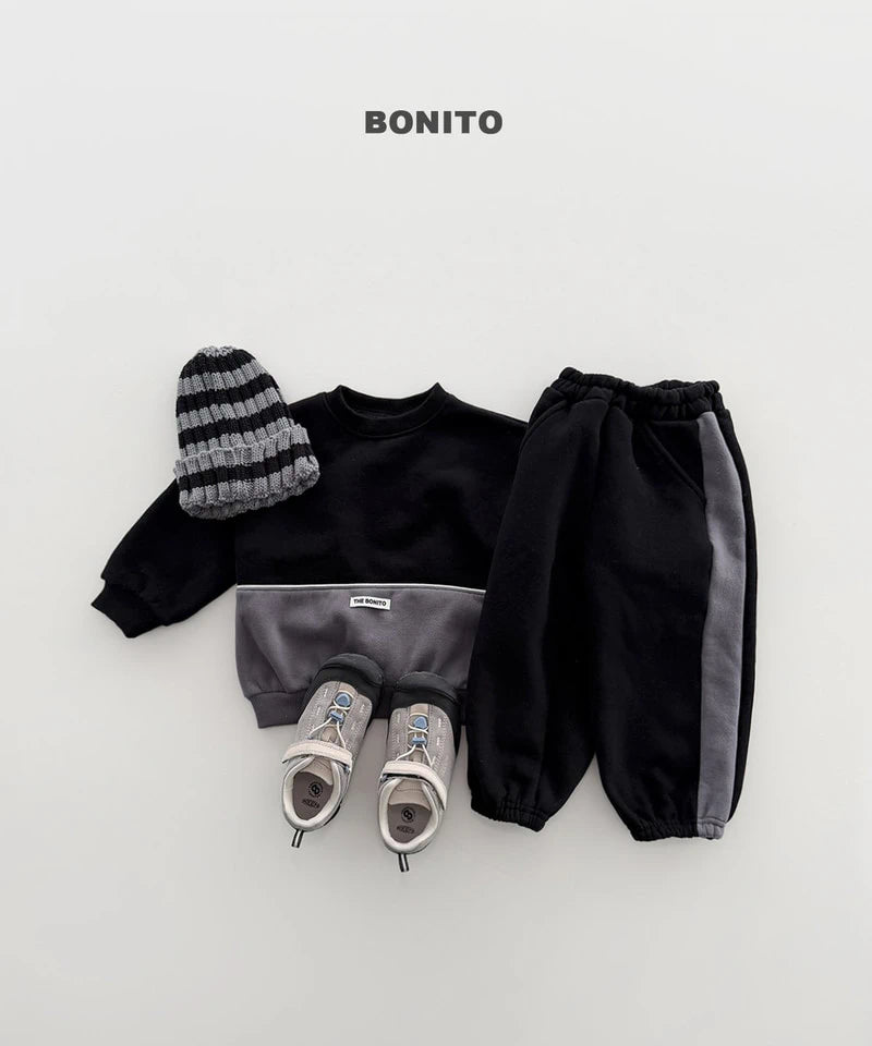 Little Foxx – Under Color Contrast Sweatshirt