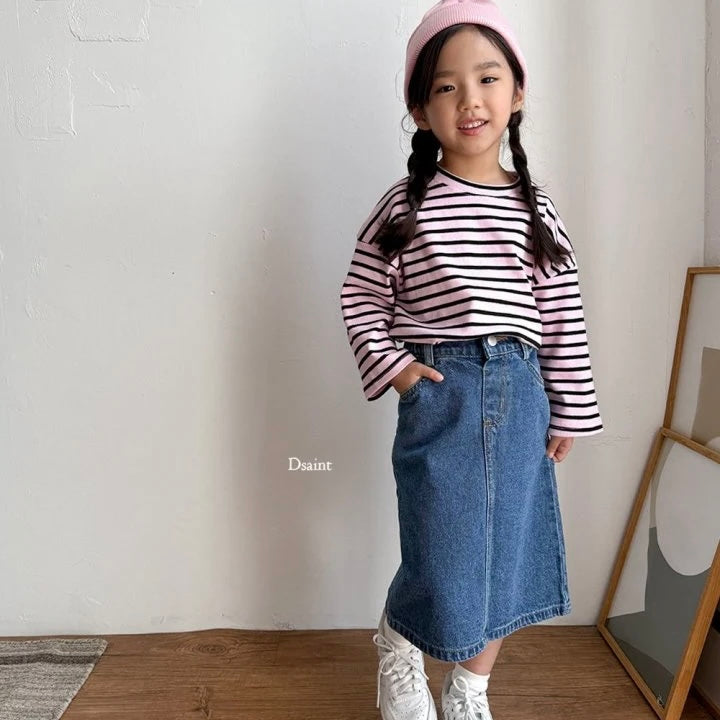 Half-Open Denim Skirt