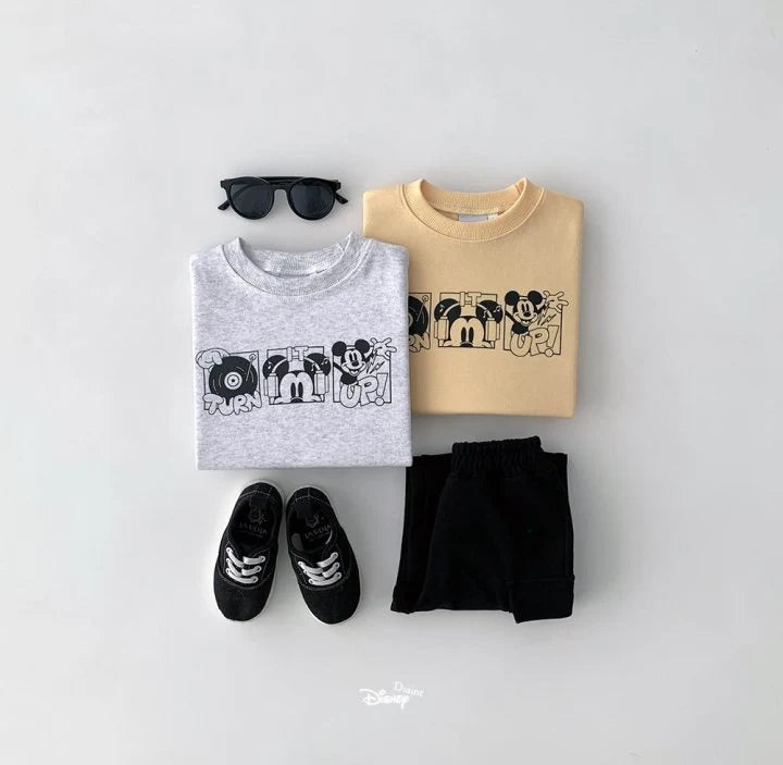 Turn It Up M Sweatshirt1_byLittleFox_jetztvorbestellen