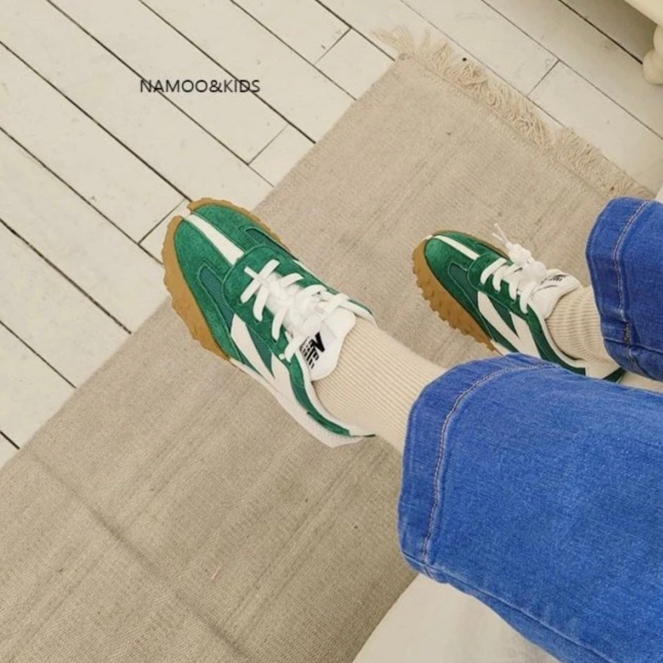 725 Sneakers