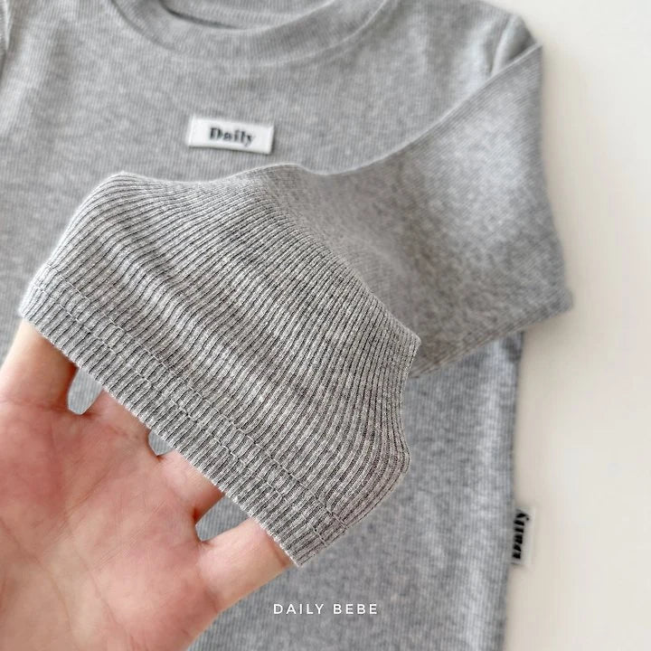 Little Foxx – Ddak Tee