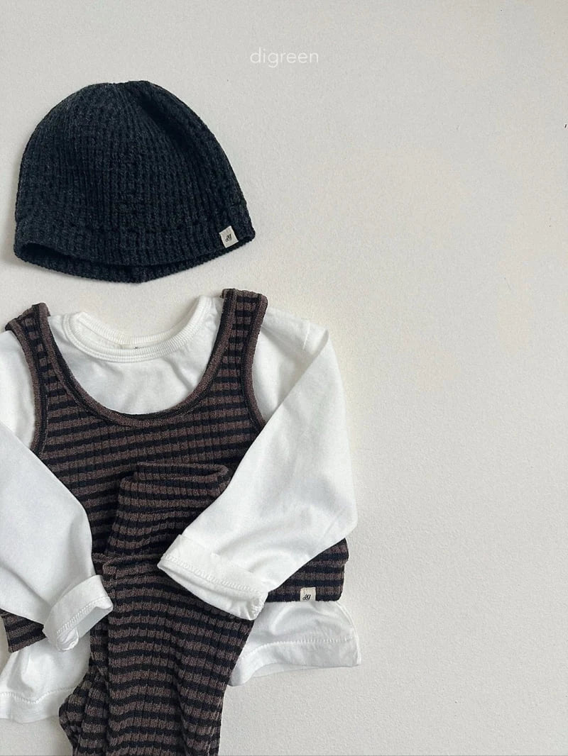 Eyelet Beanie