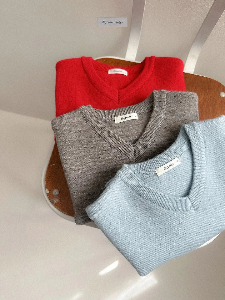 Little Foxx – Cozy V-Neck Knit