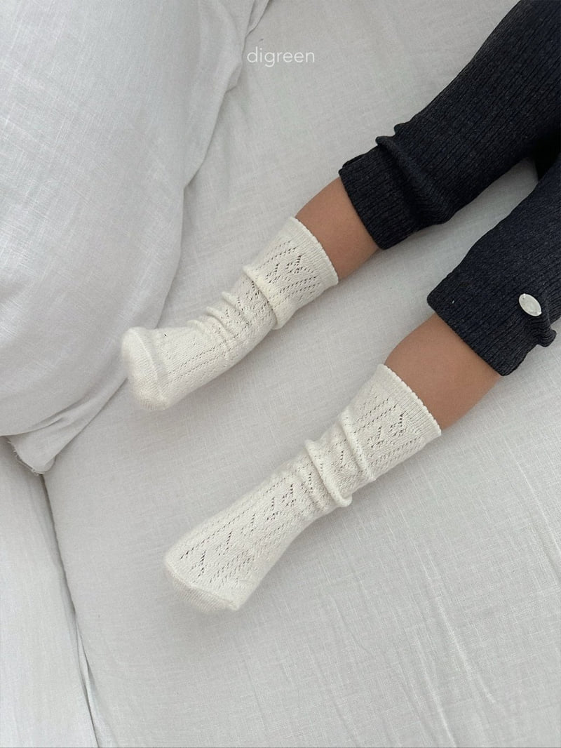 Eyelet Socks
