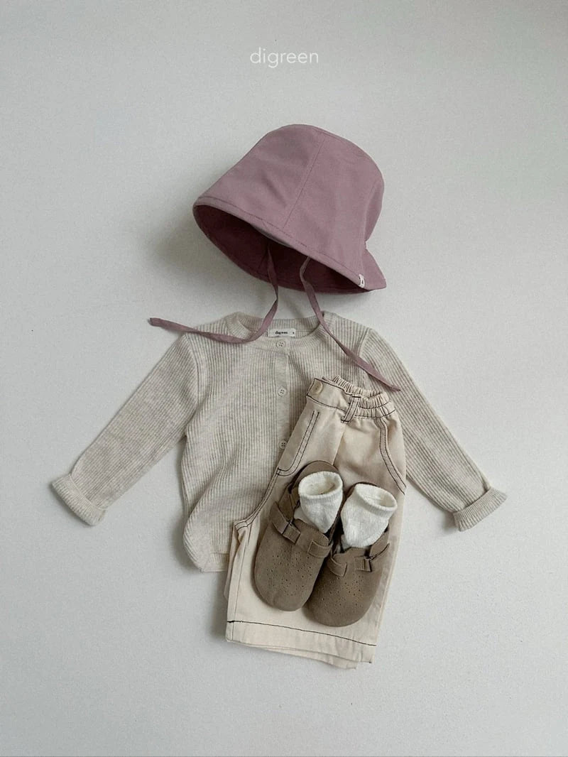 Chest Hat