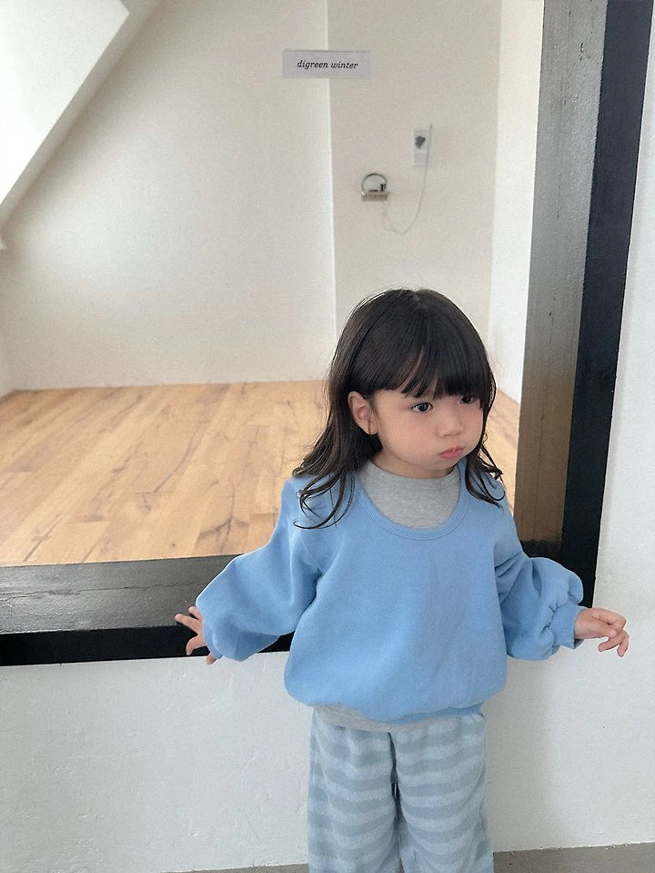 Little Foxx – Deep U-Neck Sweatshirt