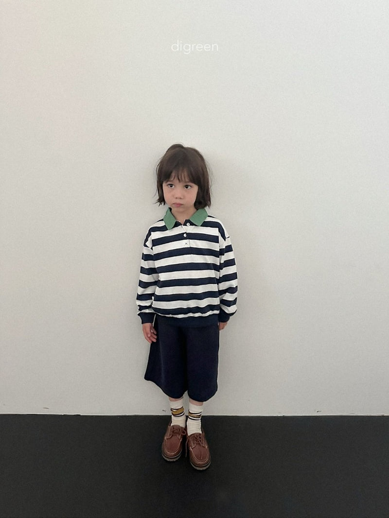 Striped Collar Sweatshirt