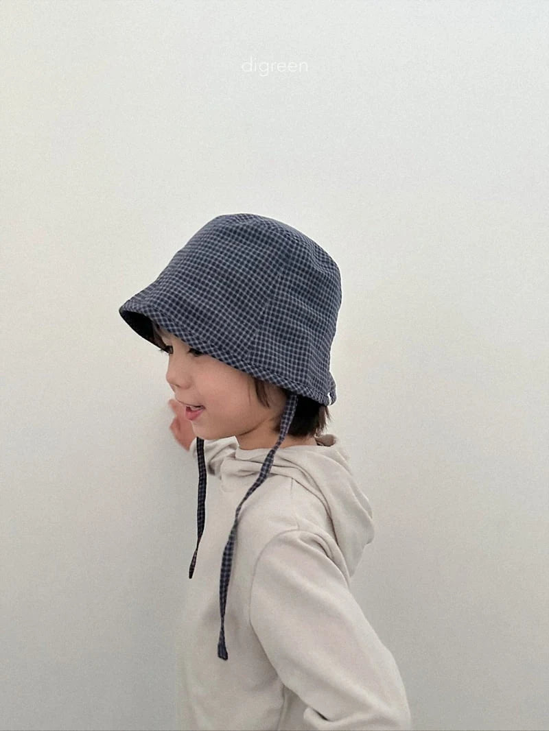Chest Hat