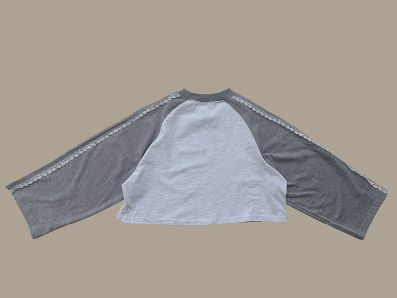 Little Foxx – Lace Raglan Crop Tee