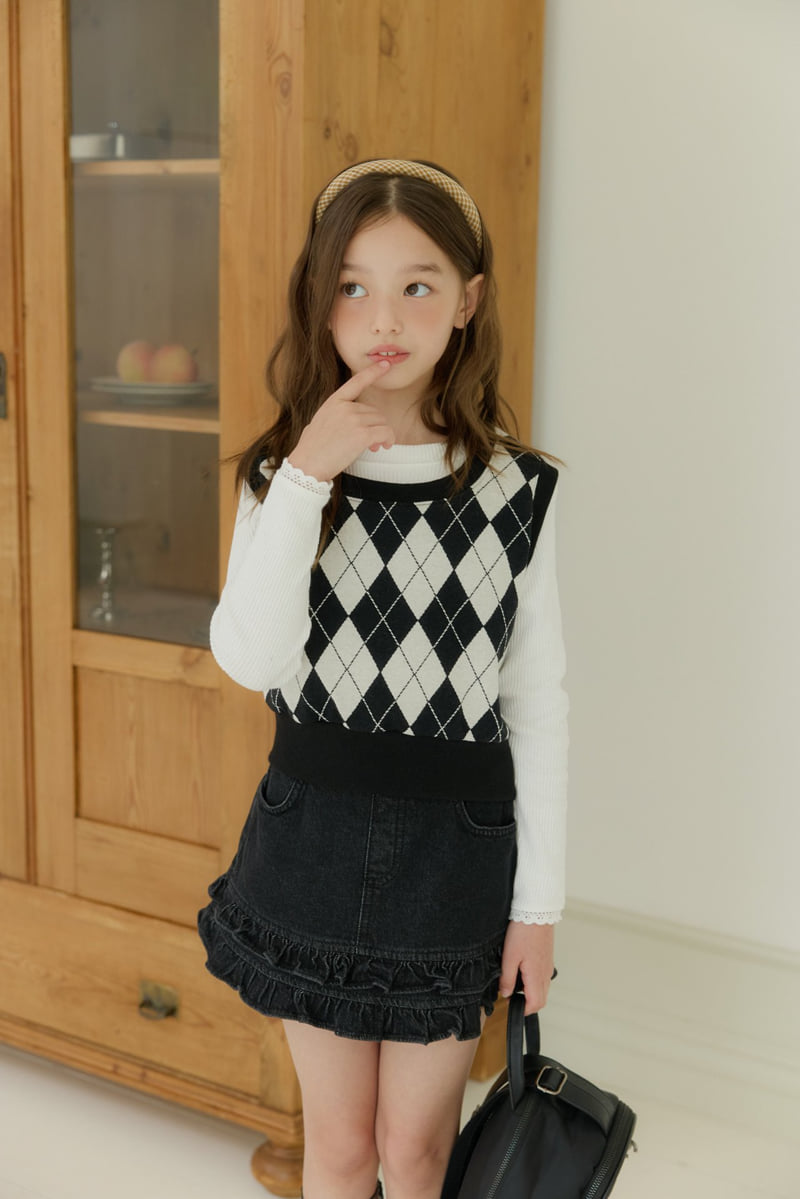 Little Foxx – Argyle Crop Vest