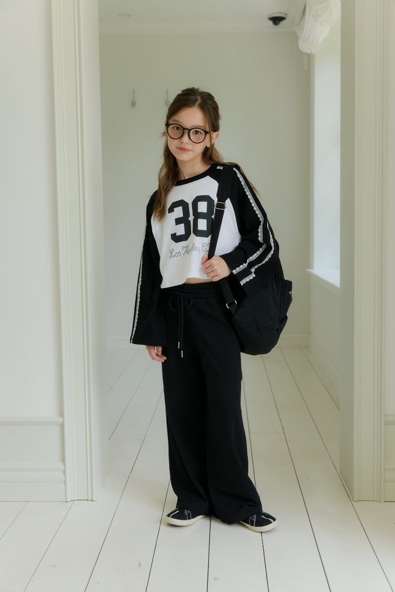 Little Foxx – Lace Raglan Crop Tee