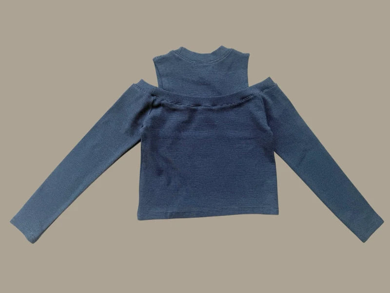 Little Foxx – Low Off-Shoulder Tee