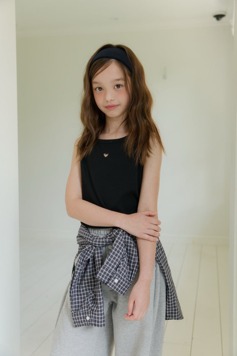 Little Foxx – Punching Heart Sleeveless