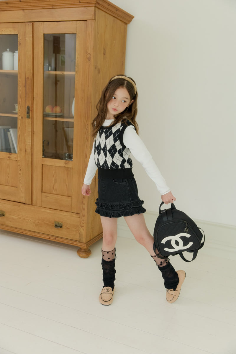 Little Foxx – Argyle Crop Vest