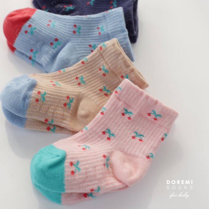 Little Foxx – Cherry Waffle Sock Set