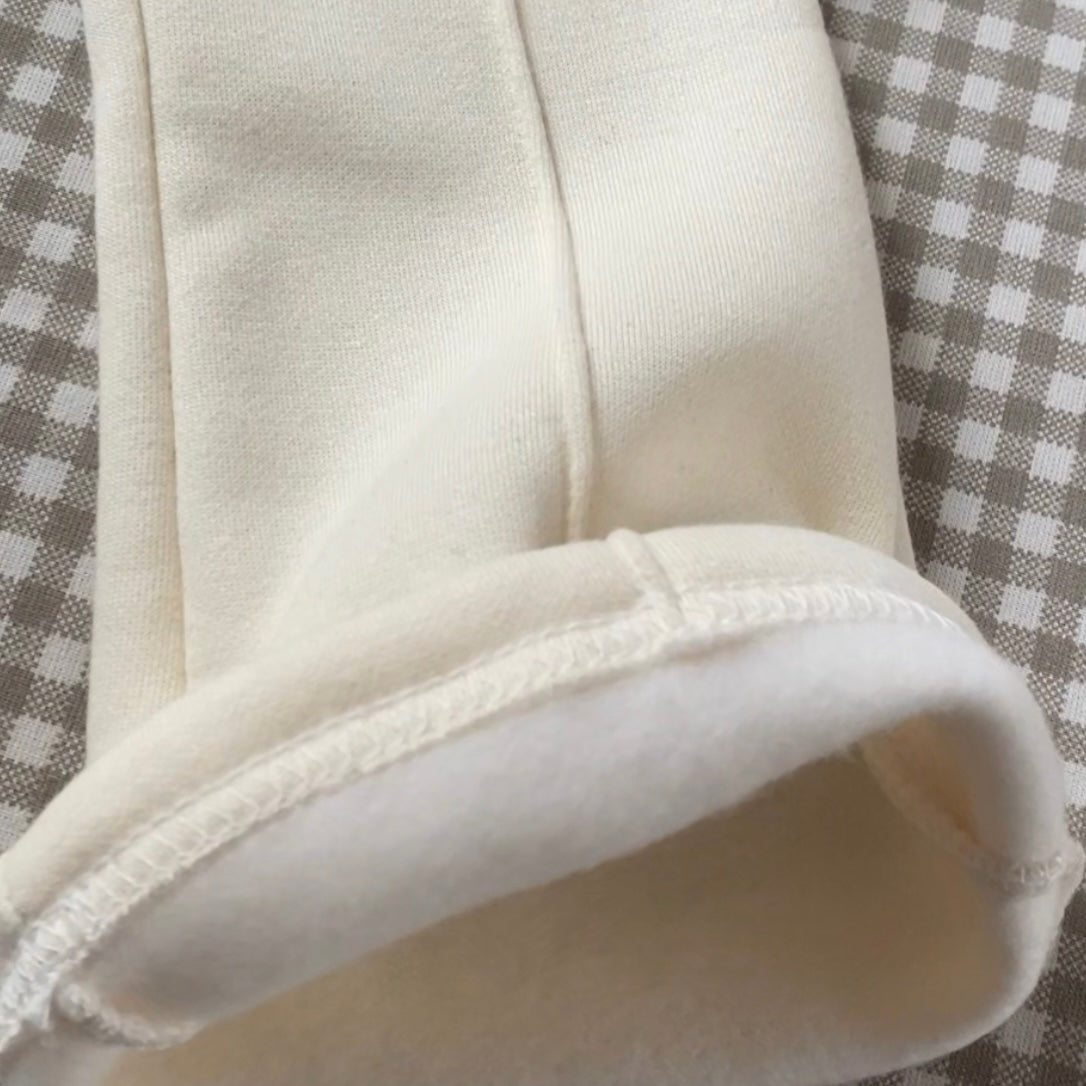 Fleece Flare Pants – Kuscheliger Komfort mit modernem Flair