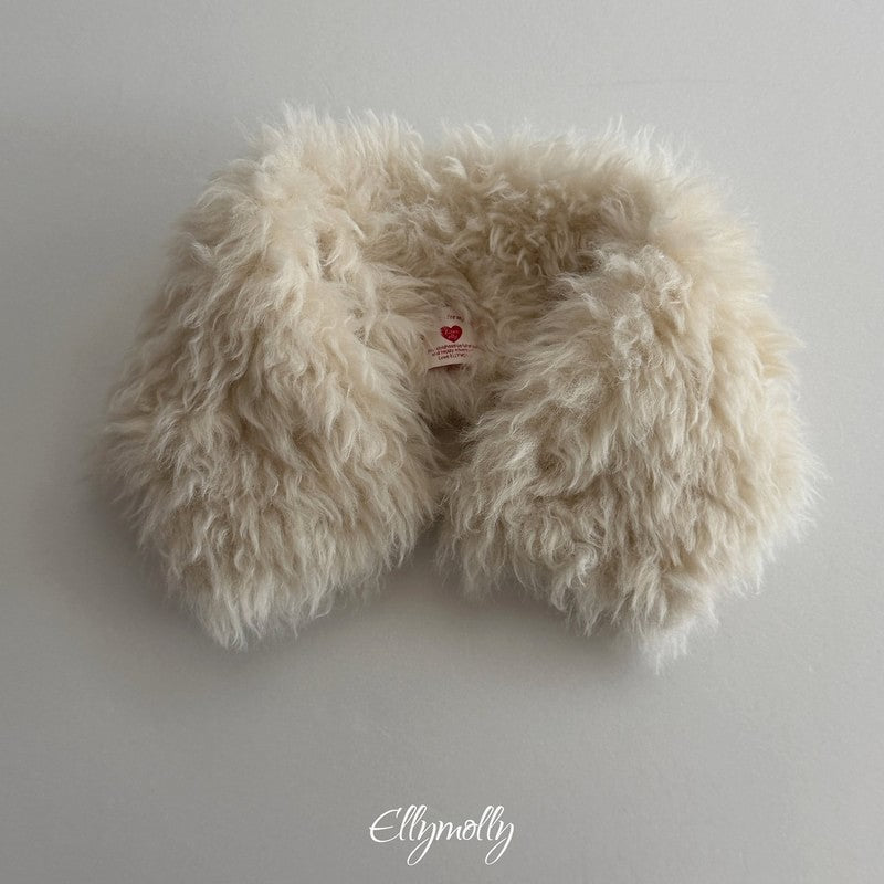 Little Foxx – Fur Collar