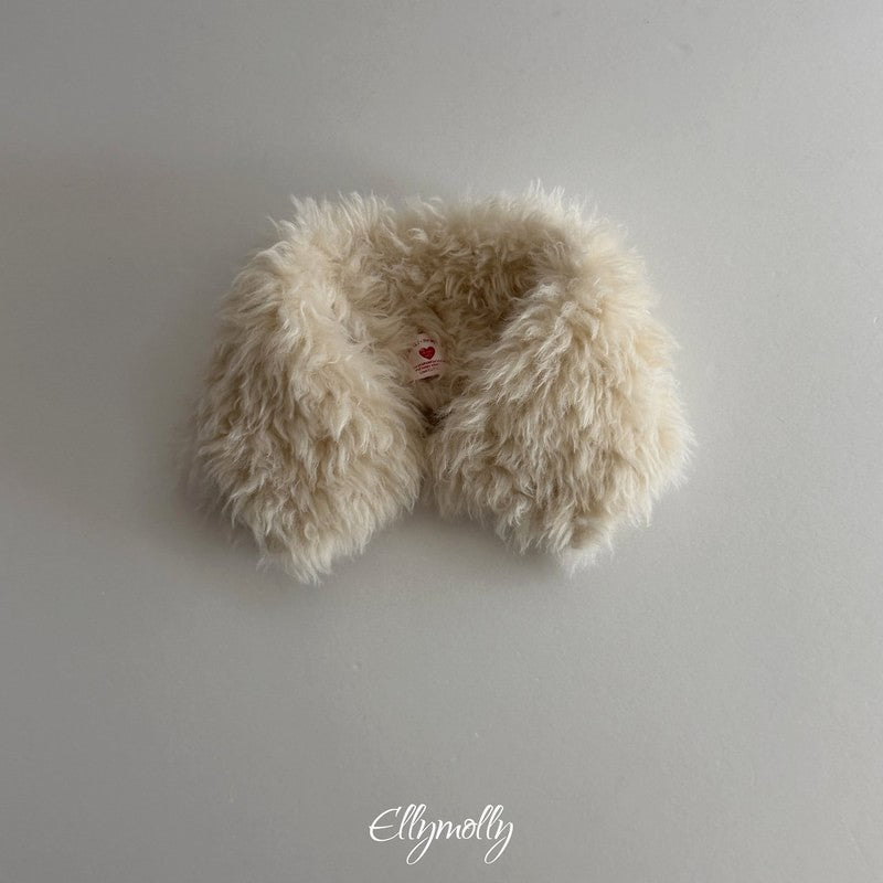 Little Foxx – Fur Collar