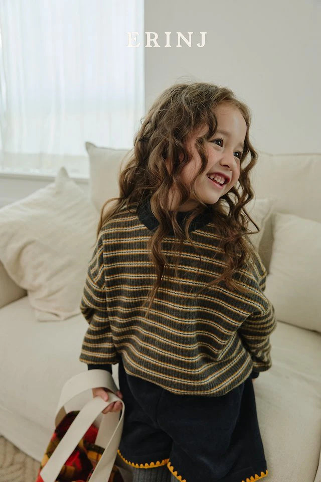 Little Foxx – Color Contrast Knit Sweatshirt