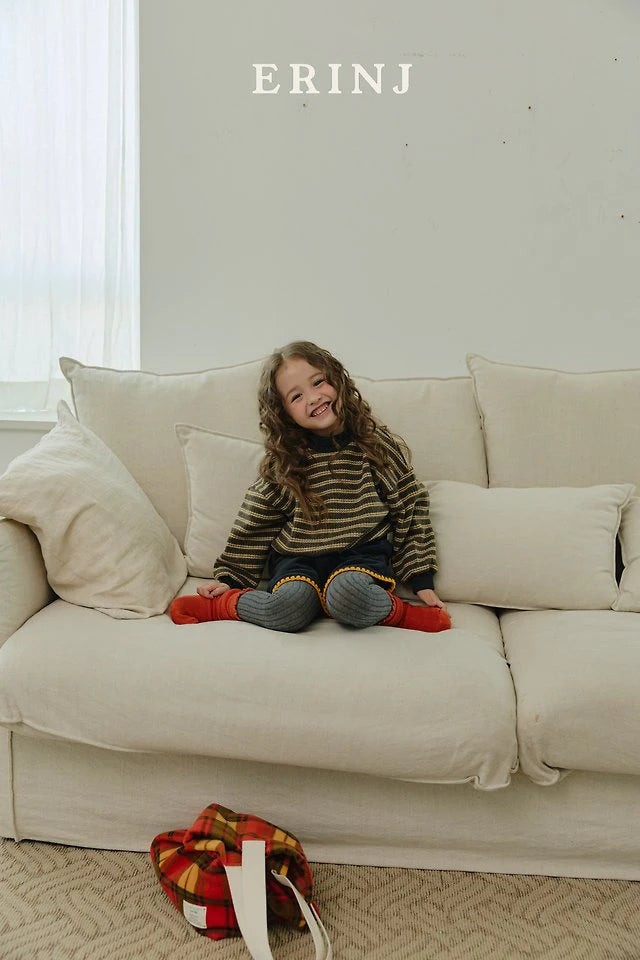 Little Foxx – Color Contrast Knit Sweatshirt