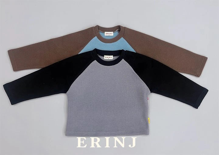 Little Foxx – Tail Stretch Raglan Tee